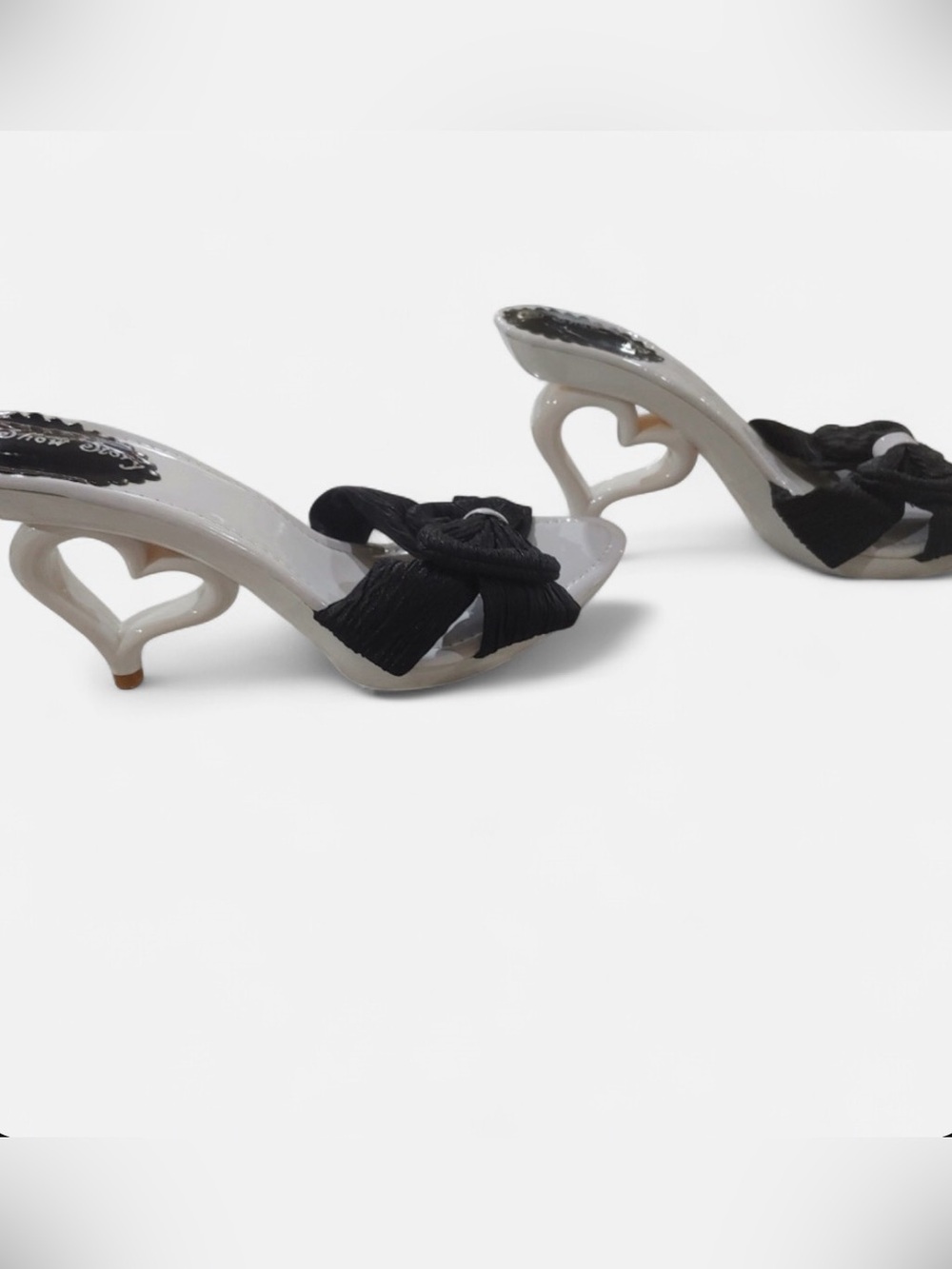 🤍Black & White Heart Heels🖤